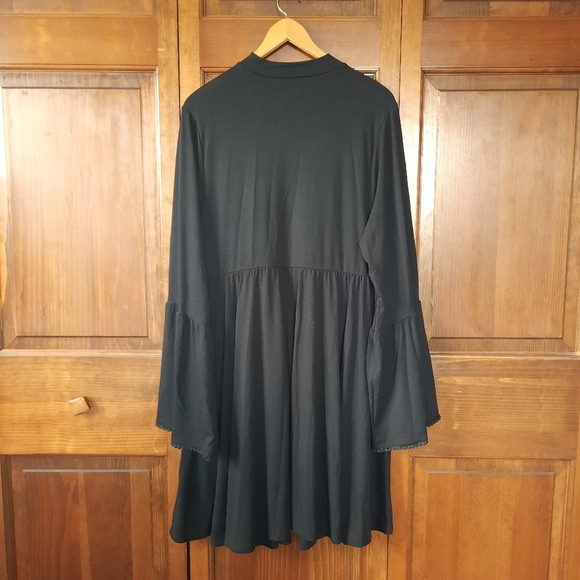 Torrid Mini Jersey Mock Neck Skater Dress Deep Black Long Bell Sleeve Size 2X - Picture 12 of 16